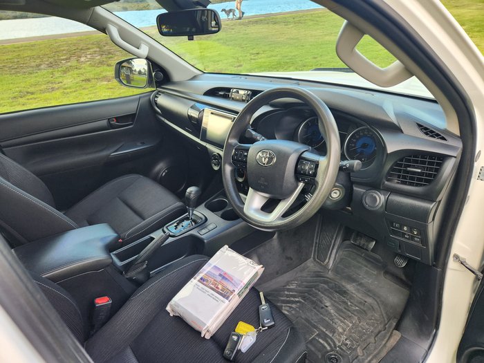 2019 Toyota Hilux SR