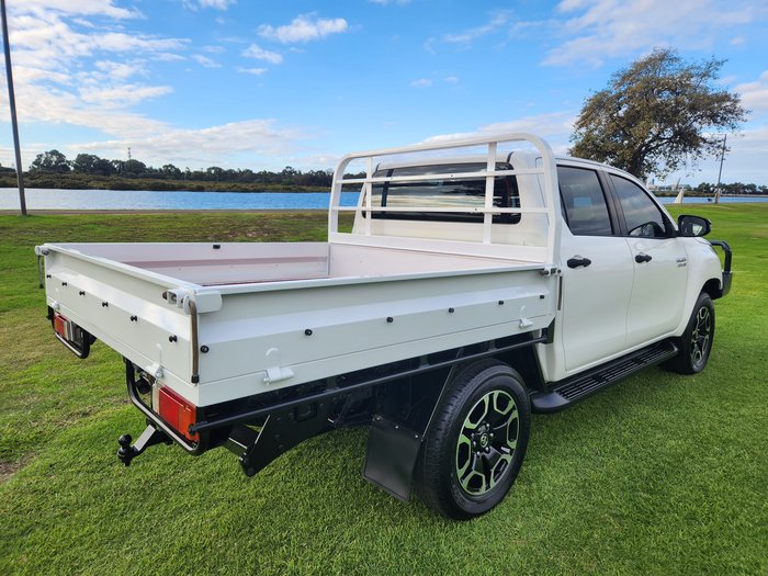 2019 Toyota Hilux SR