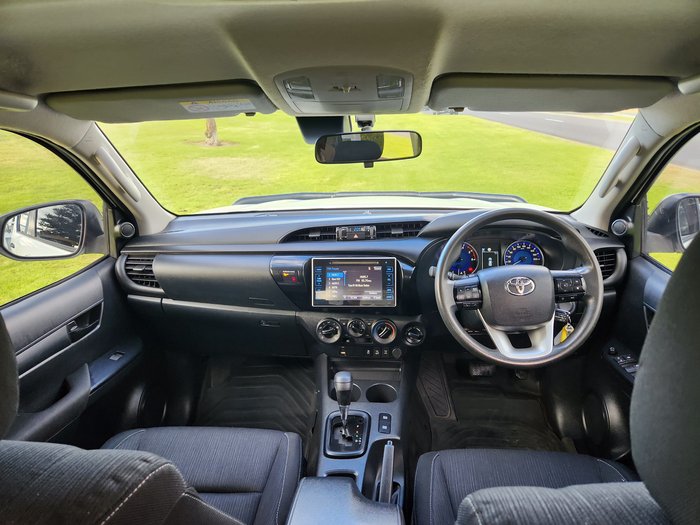 2019 Toyota Hilux SR