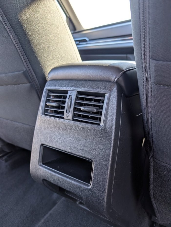 2023 MITSUBISHI OUTLANDER ES