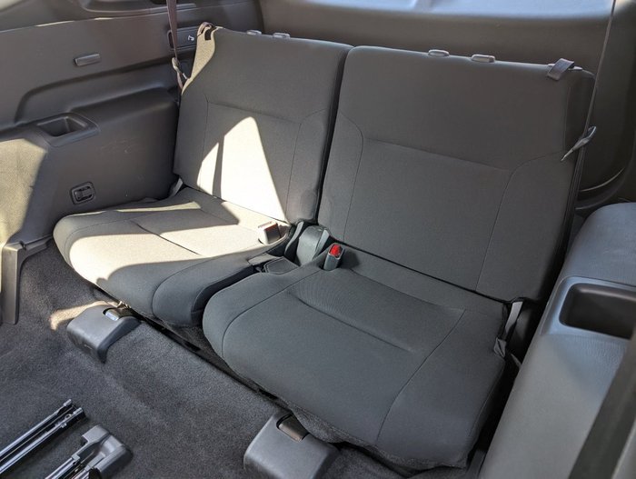2023 MITSUBISHI OUTLANDER ES