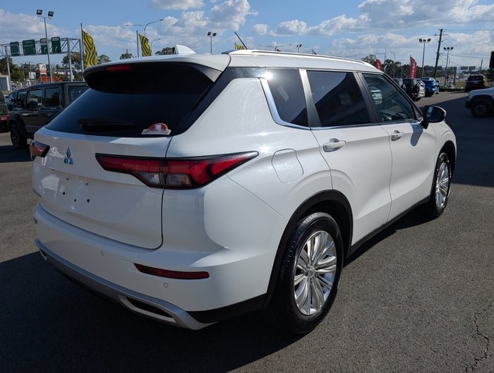 2023 MITSUBISHI OUTLANDER ES