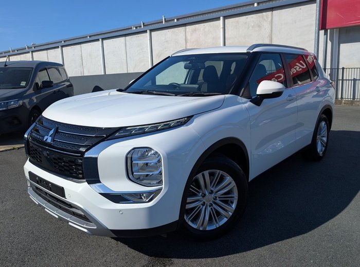 2023 MITSUBISHI OUTLANDER ES