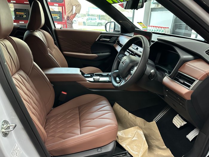 2025 Mitsubishi Outlander Exceed Tourer