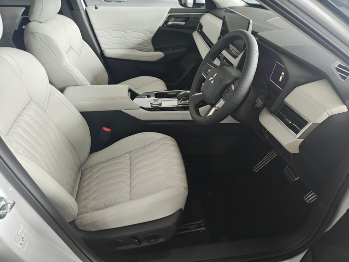 2025 MITSUBISHI Outlander EXCEED