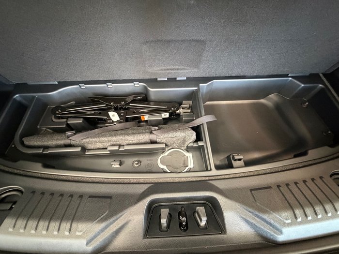 2026 Ford Everest Active
