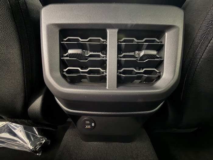 2026 Ford Everest Active
