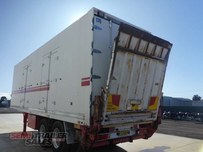2003 FTE 14 Pallet Refrigerated Pantech