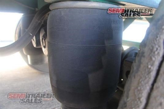 2004 Barker Semi 53FT Bogie Axle Skel