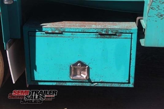 2004 Barker Semi 53FT Bogie Axle Skel