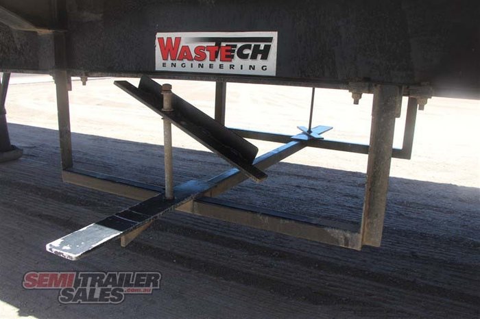 2005 Vawdrey Semi Compactor Trailer