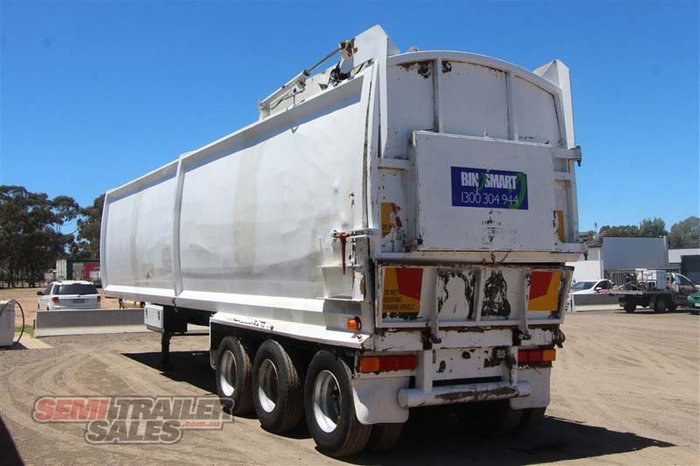 2005 Vawdrey Semi Compactor Trailer