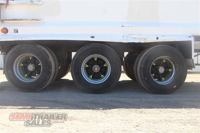 2005 Vawdrey Semi Compactor Trailer