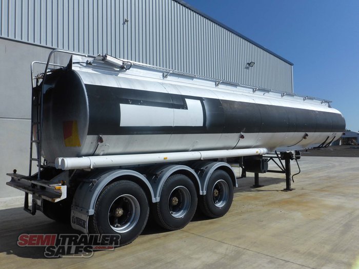 1977 Hockney 36,000L Tanker