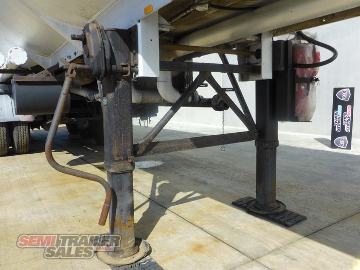 1977 Hockney 36,000L Tanker