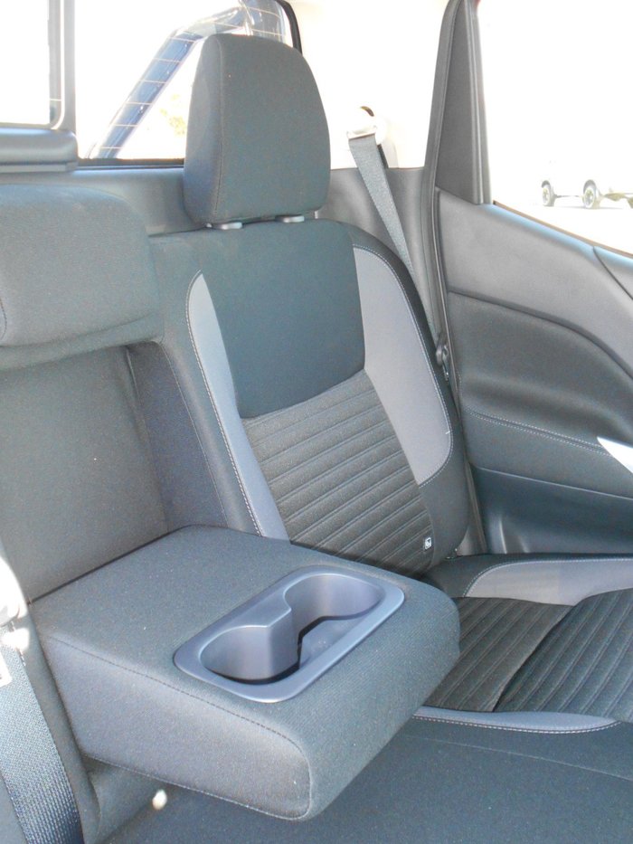 2025 Nissan Navara ST