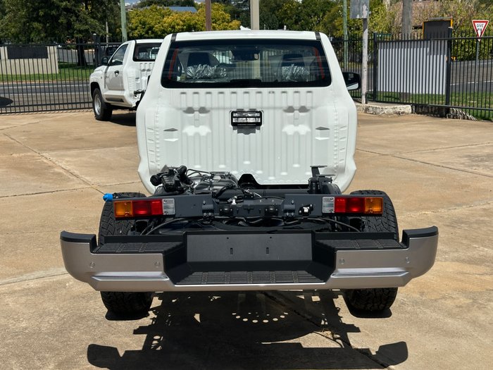 2025 MITSUBISHI TRITON GLX