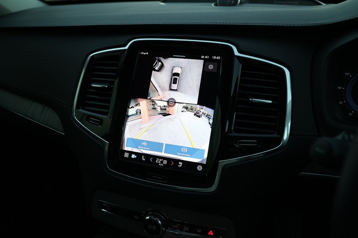 2024 Volvo XC90 Ultra T8 Plug-In Hybrid