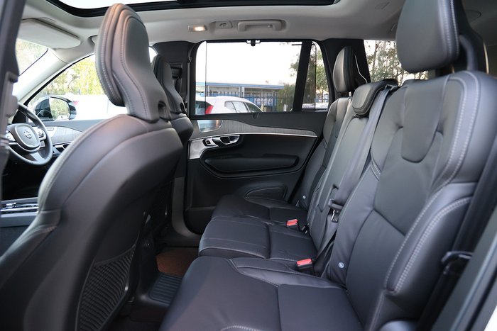 2024 Volvo XC90 Ultra T8 Plug-In Hybrid
