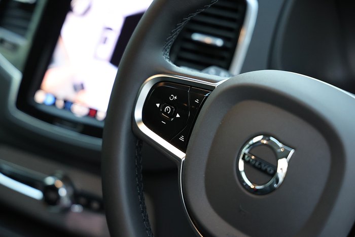 2024 Volvo XC90 Ultra T8 Plug-In Hybrid