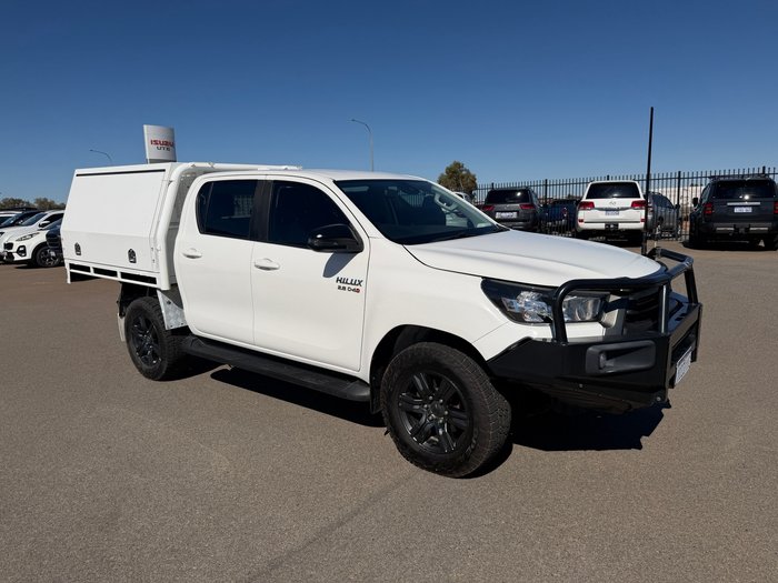 2022 Toyota Hilux SR