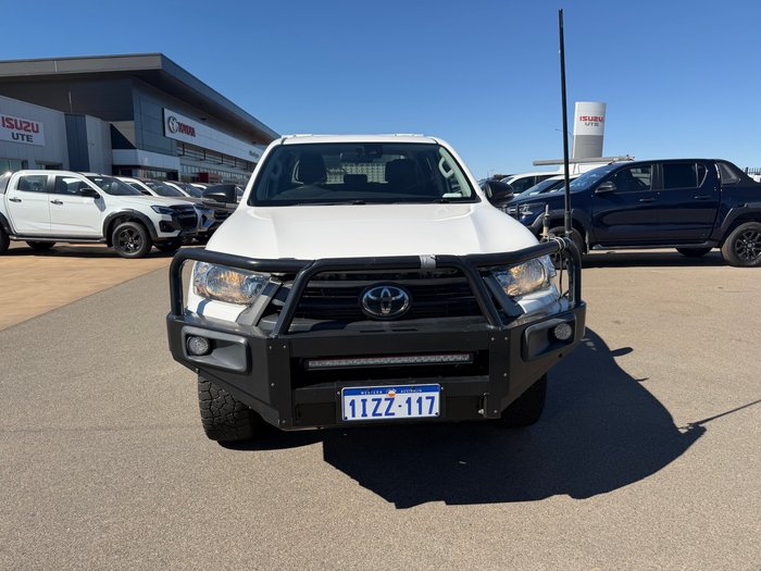 2022 Toyota Hilux SR