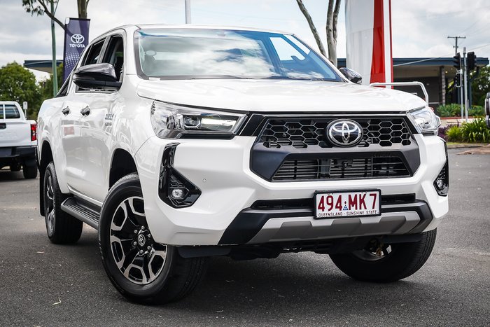 2024 Toyota HILUX SR5