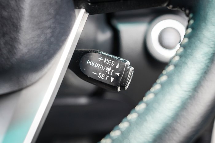 2024 Toyota HILUX SR5