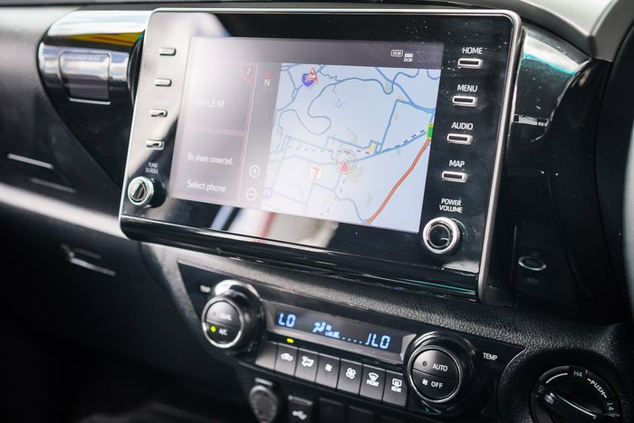 2024 Toyota HILUX SR5