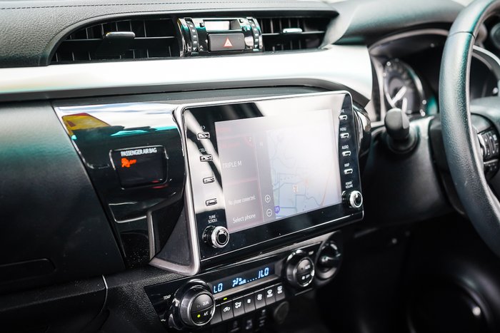 2024 Toyota HILUX SR5