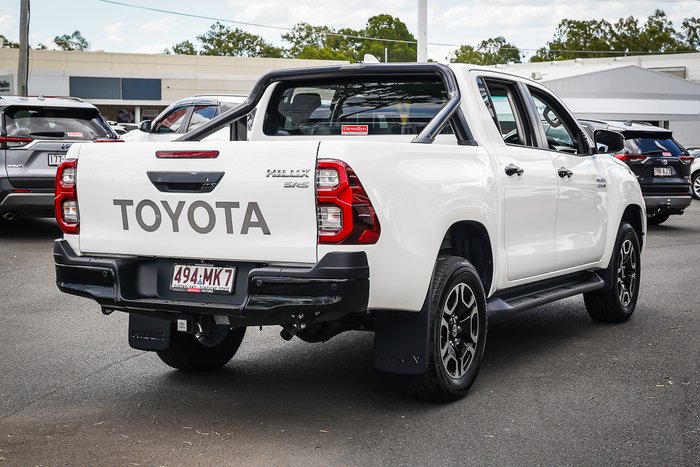 2024 Toyota HILUX SR5