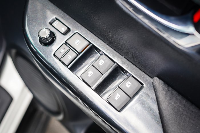 2024 Toyota HILUX SR5