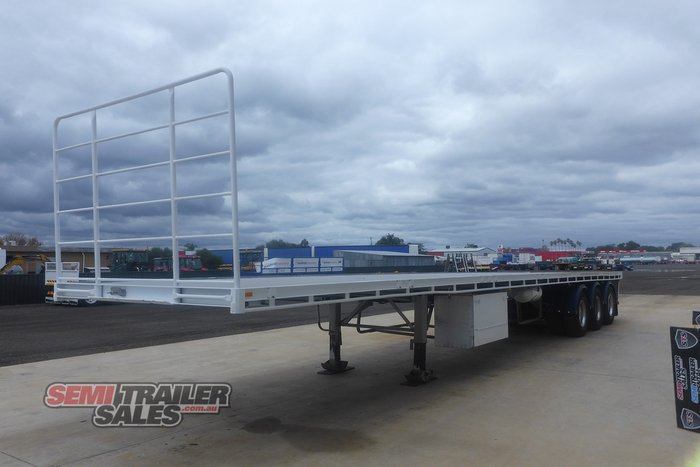 2001 Maxitrans 22 Pallet Flat Top