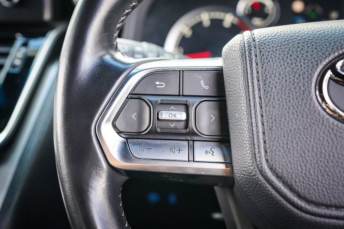 2024 Toyota LANDCRUISER GXL