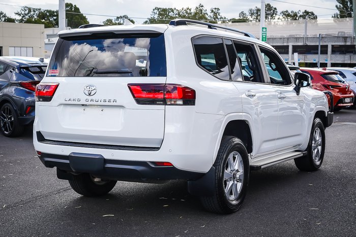 2024 Toyota LANDCRUISER GXL