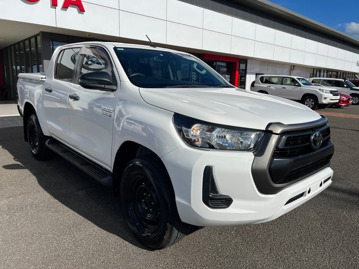 2020 Toyota Hilux 4x4 Hilux 4x4 SR 2.8L T Diesel Automatic Double Cab 2L71000 001
