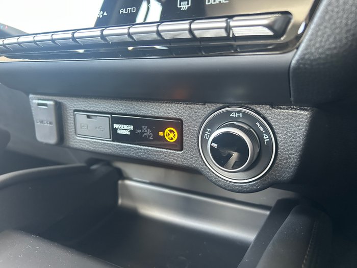 2025 Mazda BT-50 XTR