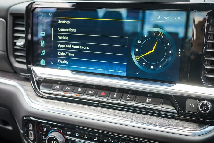 2024 CHEVROLET SILVERADO 1500 LTZ PREMIUM