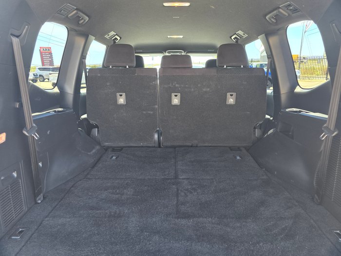 2024 Toyota LANDCRUISER GXL White