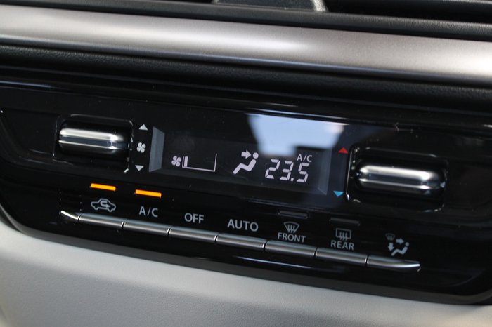 2025 Suzuki Swift Hybrid Plus