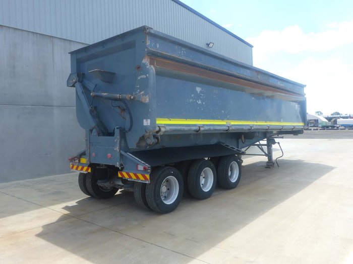 2018 Howard Porter Tri Axle Side Tipper