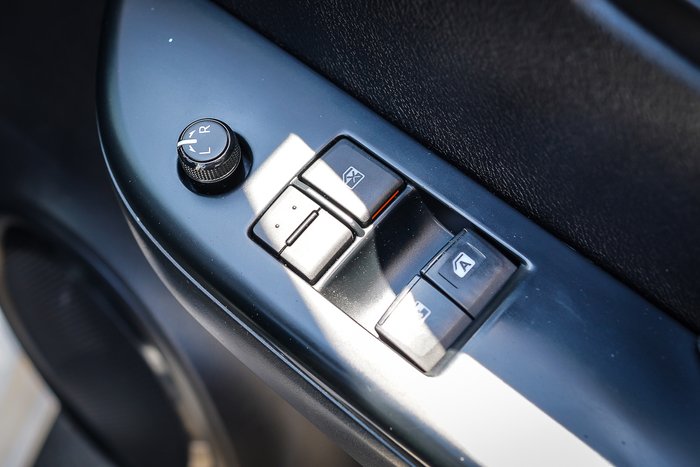 2016 Toyota HILUX Workmate