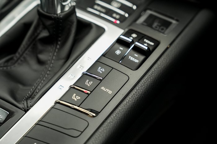 2019 Porsche Macan 95B MY19 AWD BLACK