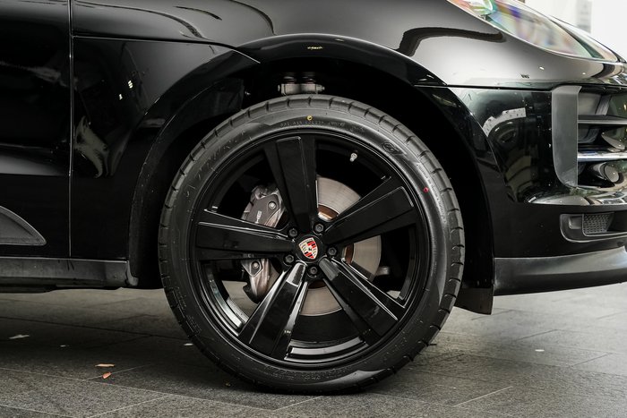 2019 Porsche Macan 95B MY19 AWD BLACK