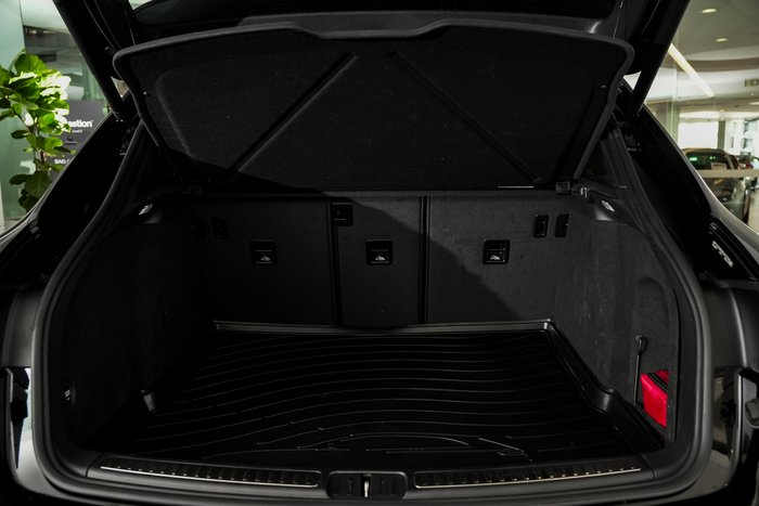 2019 Porsche Macan 95B MY19 AWD BLACK