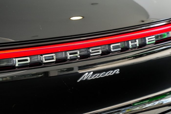 2019 Porsche Macan 95B MY19 AWD BLACK