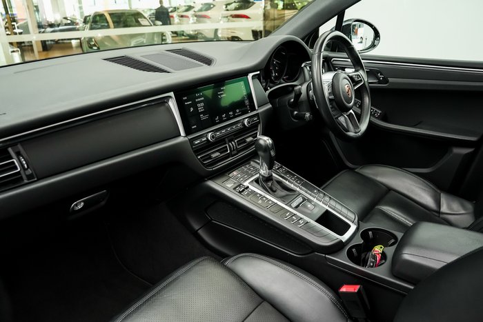 2019 Porsche Macan 95B MY19 AWD BLACK