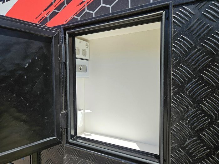 2024 Retreat Daydream 194B Bunks