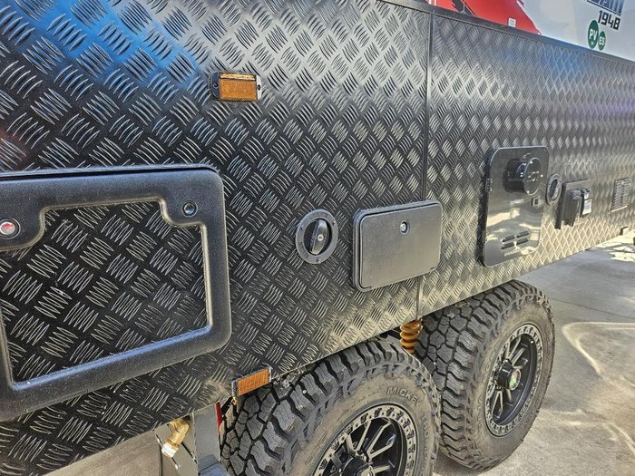 2024 Retreat Daydream 194B Bunks