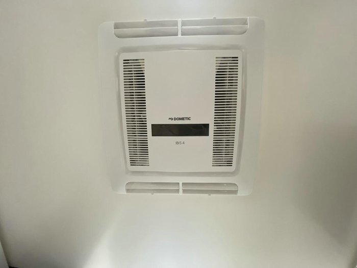 2024 Retreat Daydream 194B Bunks